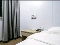 Xinjiyuan Hotel - balcony