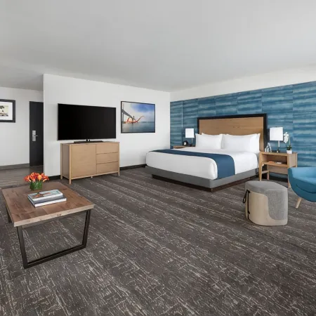 Hotel Caza Отели рядом с достопримечательностью «Торгово-развлекательный квартал Гирарделли-сквер»