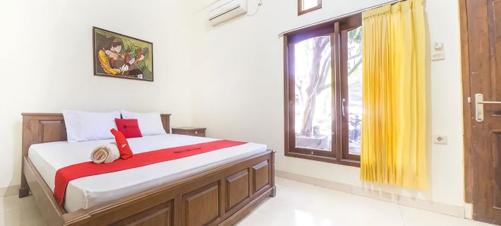 RedDoorz Near Nusa Cendana University Hotels in Kupang