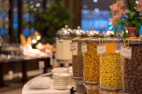 The Berkeley Hotel Pratunam Bangkok - sarapan