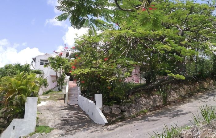 Morris Apartments