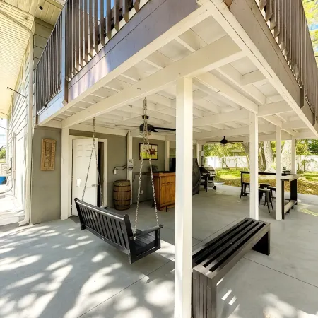 Villa Paraiso Lutz 4B/2B