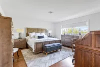 Ocean Beach 4Bed 2.5Baths Luxury Kitchen Spacious Decks Swim Spa Outdoor Shower - WiFi