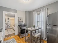 Modern 1BR Near Syracuse U, Zoo & Dome, Fast WiFi Hotels in Geddes