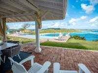 Beach Bunker overlooking Flamenco Beach @ Culebra Island, PR 庫萊布拉住宿飯店