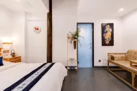 Xiangyue Hotel - Homestays