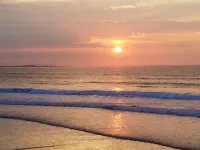 Seaside Escape just steps to Good Harbor beach in Gloucester - Homestays