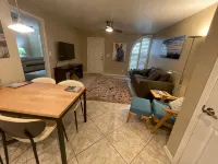 Just listed gorgeous renovated Villas West Condo - Wifi