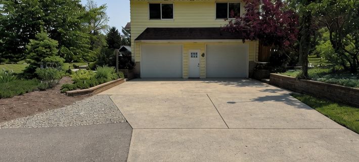 The Meadow House - with Billiards & Gaming Rooms Hotels in Saugatuck