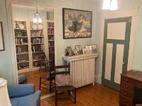 Mt Hope Heritage Home - Step back in time in this unique three bedroom home.