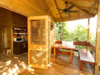 BAYLEAF: The Perfect Hideaway near secluded beach Hotels in Hellene