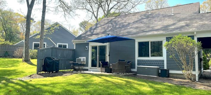 Large Ocean Edge House - Sleeps 8. Pools, Pickleball & Golf Hotels in Brewster