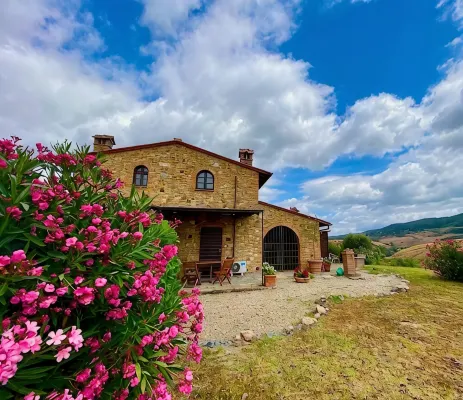 Beautiful Villa With Panoramic Views near San Gimignano