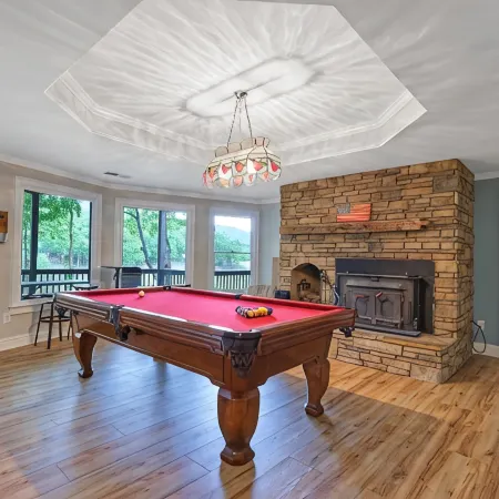 4.9-Star Rated, Stunning 3600 SF House on Golf Course