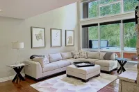 3 King Bedrooms! Hot Tub, Massage Chair, Free Bus Route, Walk to Slopes/Main St. - อ่างจากุชชี่