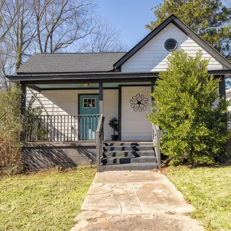 Hollywood of the south 3bed 2bath, Short walk to the square
