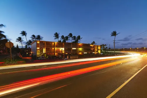 Maui Modern North Shore Beach Condo - Walk to Mamas Fish House! AC, Fast WiFi - Wifi