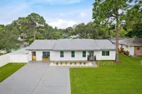 Luxury Oasis w/ Private Pool - 5-Minutes to Beach - 4-Star