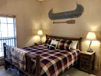 Secluded 3 Acres on the White River.  Custom Cabin with HotTub and Fire Pit!!!