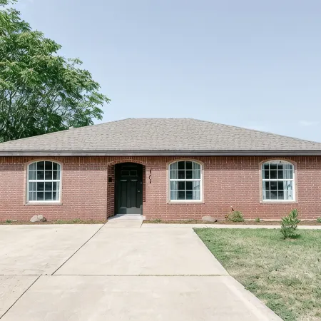 The Ruby - Modern Updated 4/2 Home Near ACU