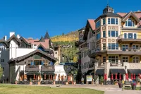 1 min. walk to slopes!Mountain view! Steps to ski lift/gondola, shops & dining!