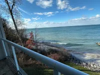 Premier 2 br/3ba Lakefront condo Sleeps 4  Also has Lakeview from Master Bedroom - piscina