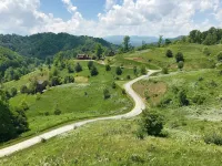 Blue Moon Lodge, Beautiful Views, Hot Tub, Firepit, 15 Mins from Boone