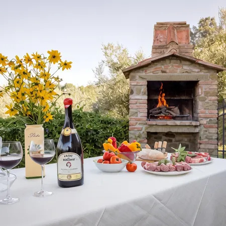 Wonderful villa at the foot of Cortona with private pool and unforgettable views