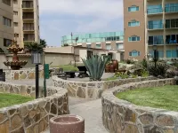 Wow! What a View!! Down Town Oceanfront Condo, Very Safe!  Direct beach Access! - balcón