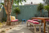 Boutique, interior designed, historic property - Homestays