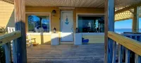 Bella Vista - Waterfront Getaway, Kayaks, fishing & Close to Topsail Beaches!