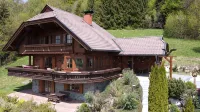 Traumhaftes Ferienhaus für 10 Personen in der Marktgemeinde Velden am Wörthersee - Pools
