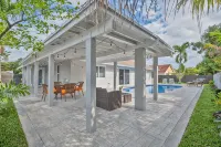 Spacious 4 bedrooms, 2 bathroom house with pool