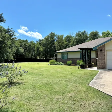Private Gated Lake Buchanan Waterfront Retreat Sunset Views Hot Tub & Dogs