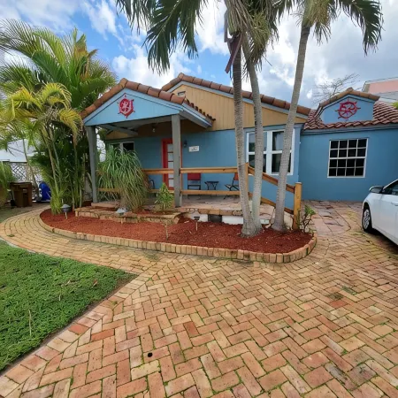 Charming 3 BD House Walk to Deerfield Beach Pier