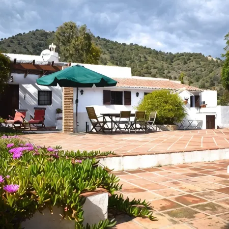 Characterful, Stylish 'Finca' with Heated Pool & Mountain Views (Beach 25 mins)