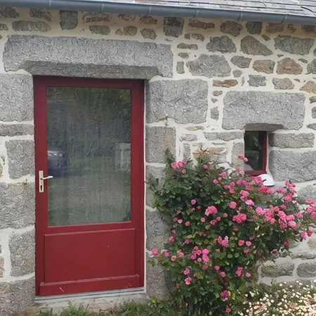 Traditional Breton farmhouse with garden, wood-burning stove and sauna Отели в г. Трегюнк