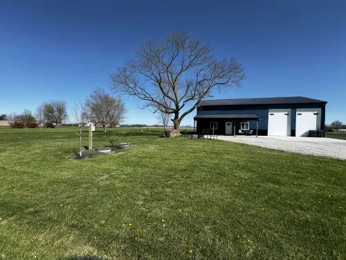 New Rustic Retreat, Firepit & Games, Hiking,Boating & Fishing near Lake Rathbun - 3 étoiles