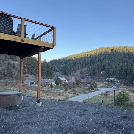 Base Camp Guest House Mountain VIEW, Jacuzzi, Great Location