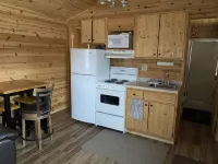Cozy 2 bedroom Log Cabin - Wifi