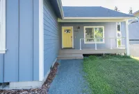 Water & Mountain Views: Escape to Whidbey Island! - Bergblick