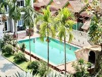 West Water Hotel - Pools