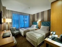 Esila Termal Hotel & Spa Hotele w: Termal