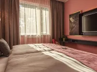 Holiday Inn - the niu, LOCO MUNICH NORTH by IHG Hotels near Institut für Rundfunktechnik