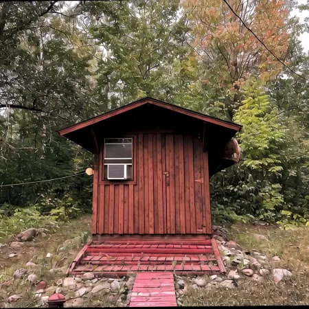 Secluded pet friendly cabin on 40 acres with frontage on the Kettle River