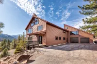 THE HAWK'S NEST RETREAT - A Stunning Family and Corporate Retreat - 4-Star
