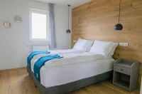 Stracta Apartments - Apartments