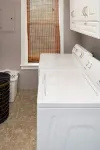 2nd floor loft near the lake! - 3 Sao