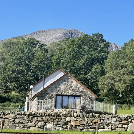 New luxury converted barn at the foot of Moel Hebog