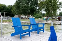 Modern Lakefront Gun Lake Cottage Near Bay Pointe Inn - 4 stjerner
